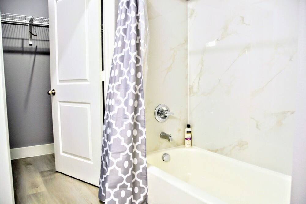 Photo of Bathroom in Sealy