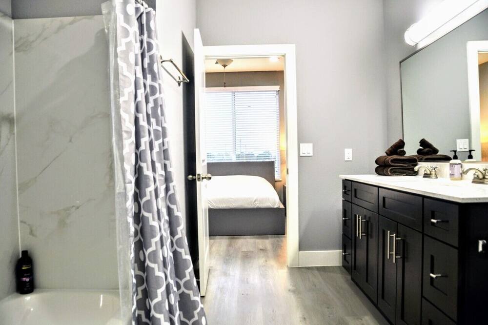Photo of Bedroom in Sealy