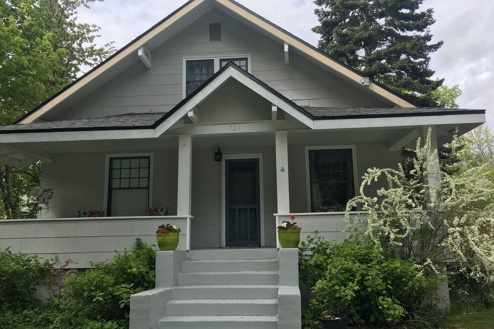 Photo of Outdoor in Garden District