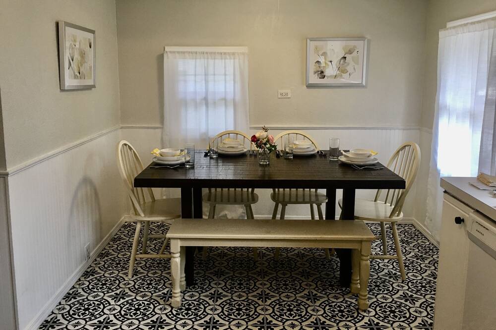 Photo of Kitchen in Garden District