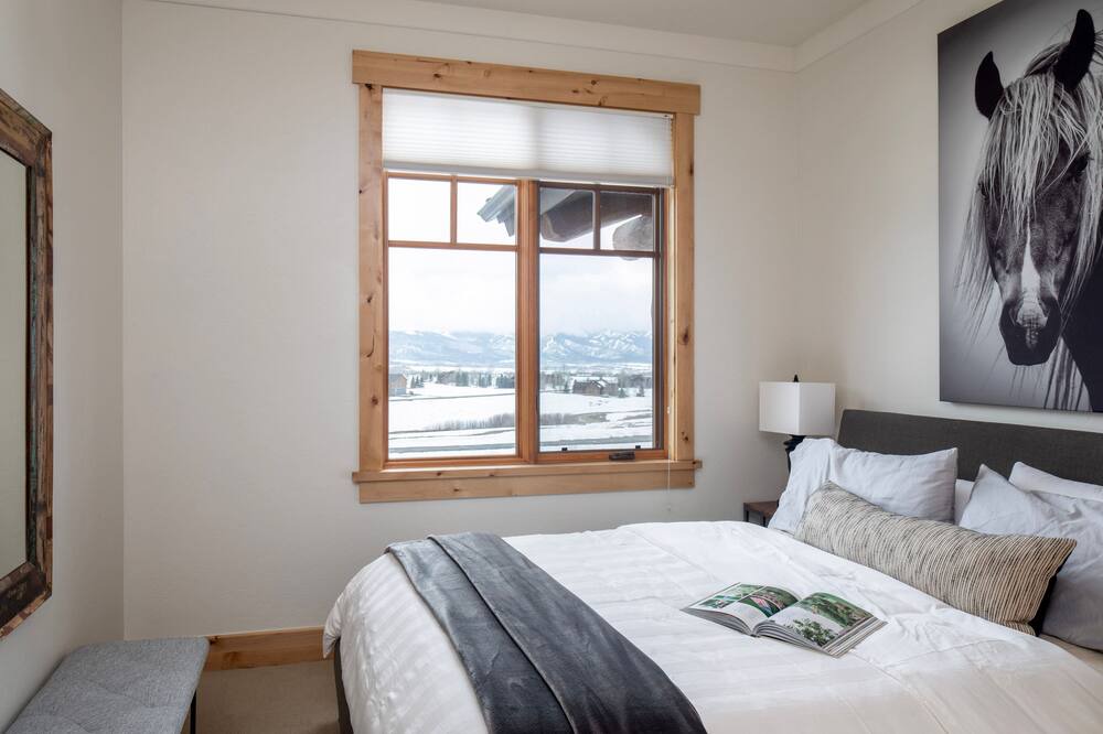 Photo of Bedroom in Victor
