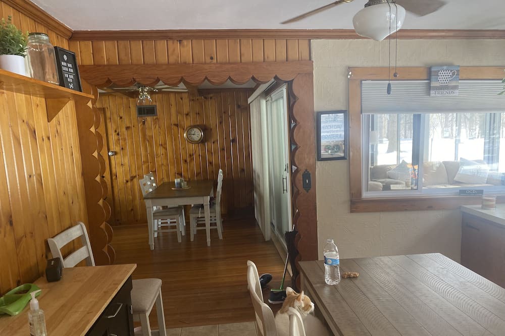 Photo of Livingroom in Hampton