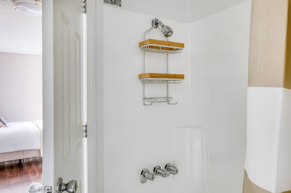 Photo of Bathroom in Rampart Village