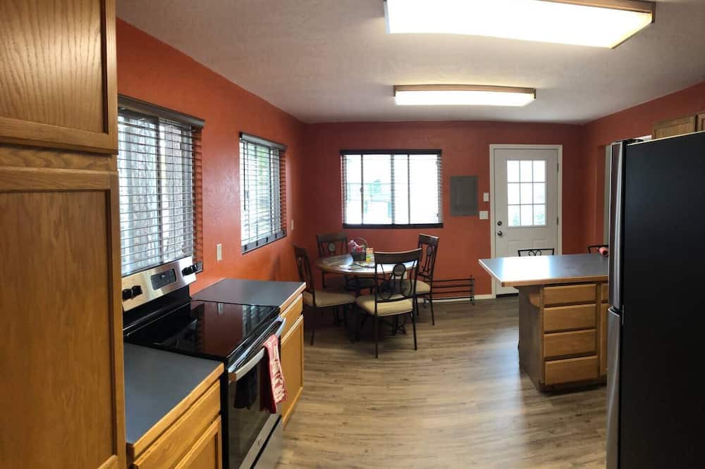 Photo of Kitchen in Bayview