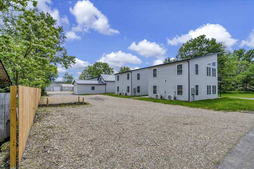Photo of Outdoor in Lakeview