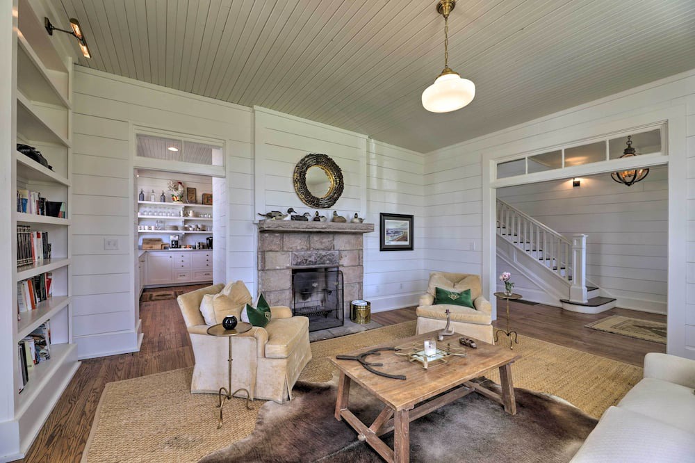 Photo of Livingroom in Monteagle
