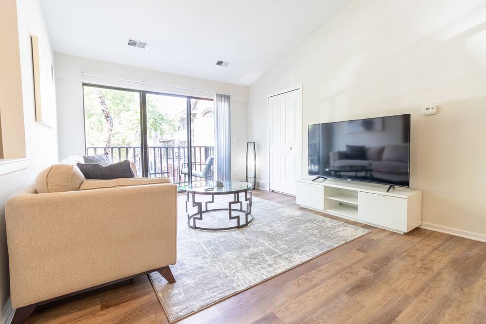 Photo of Livingroom in Northville