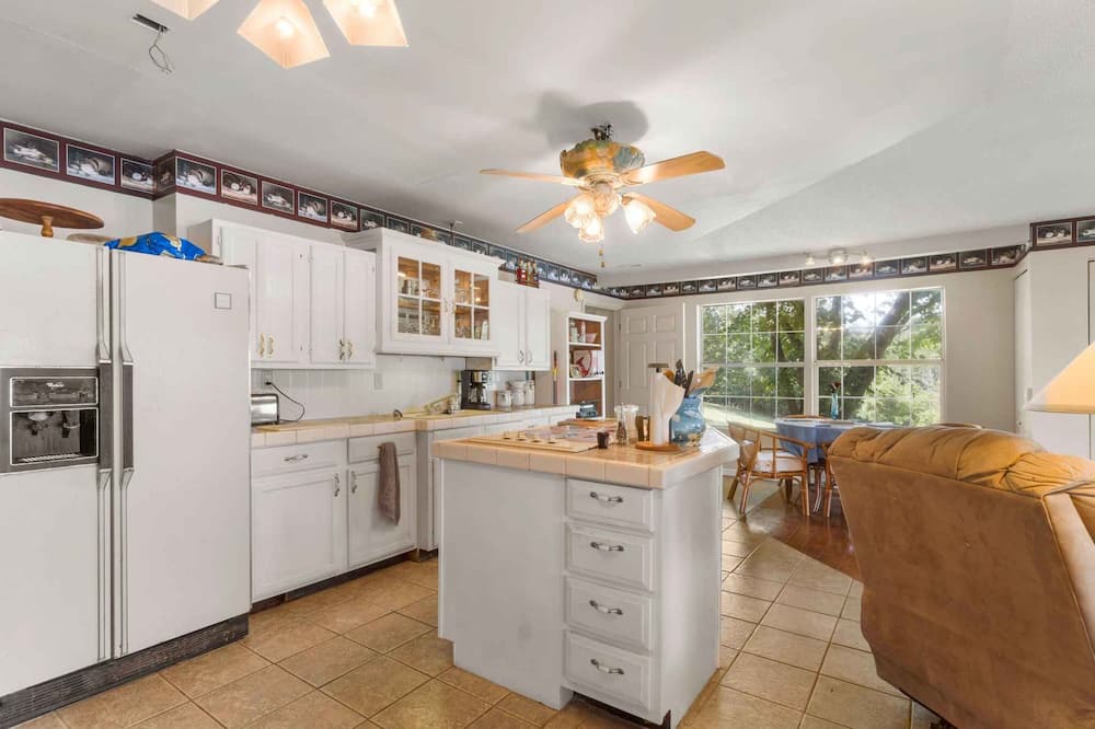 Photo of Kitchen in Protem