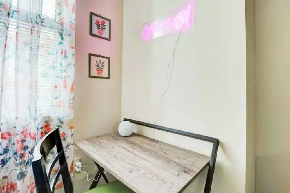 Photo of Bedroom in Midtown