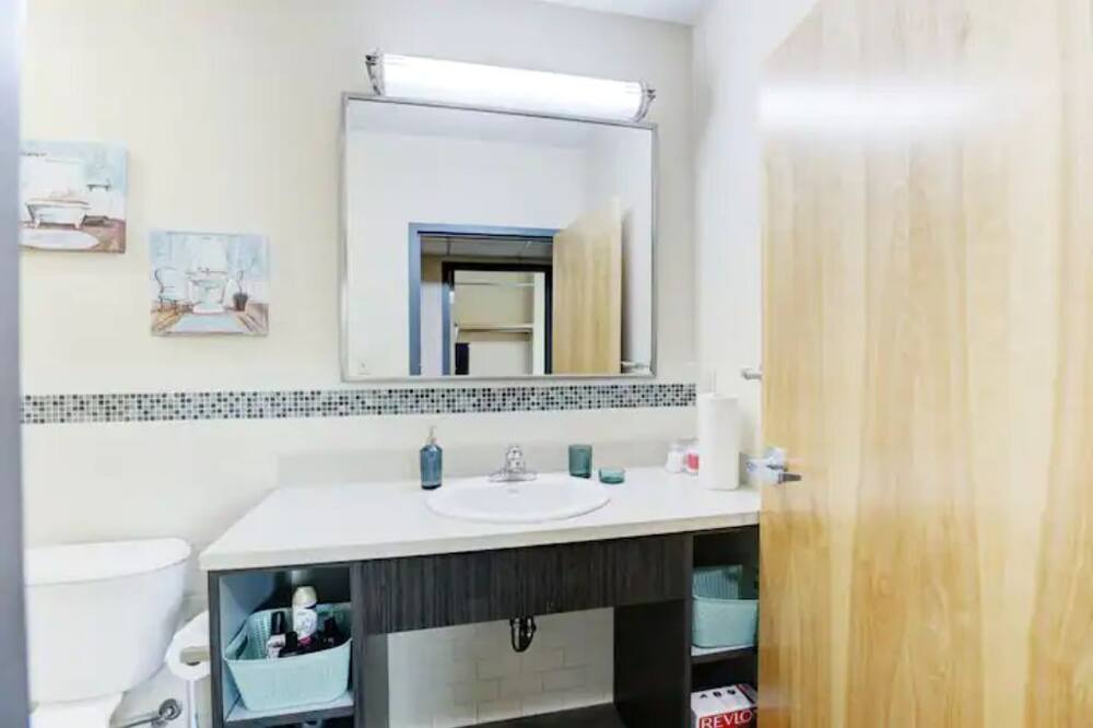 Photo of Bathroom in Midtown
