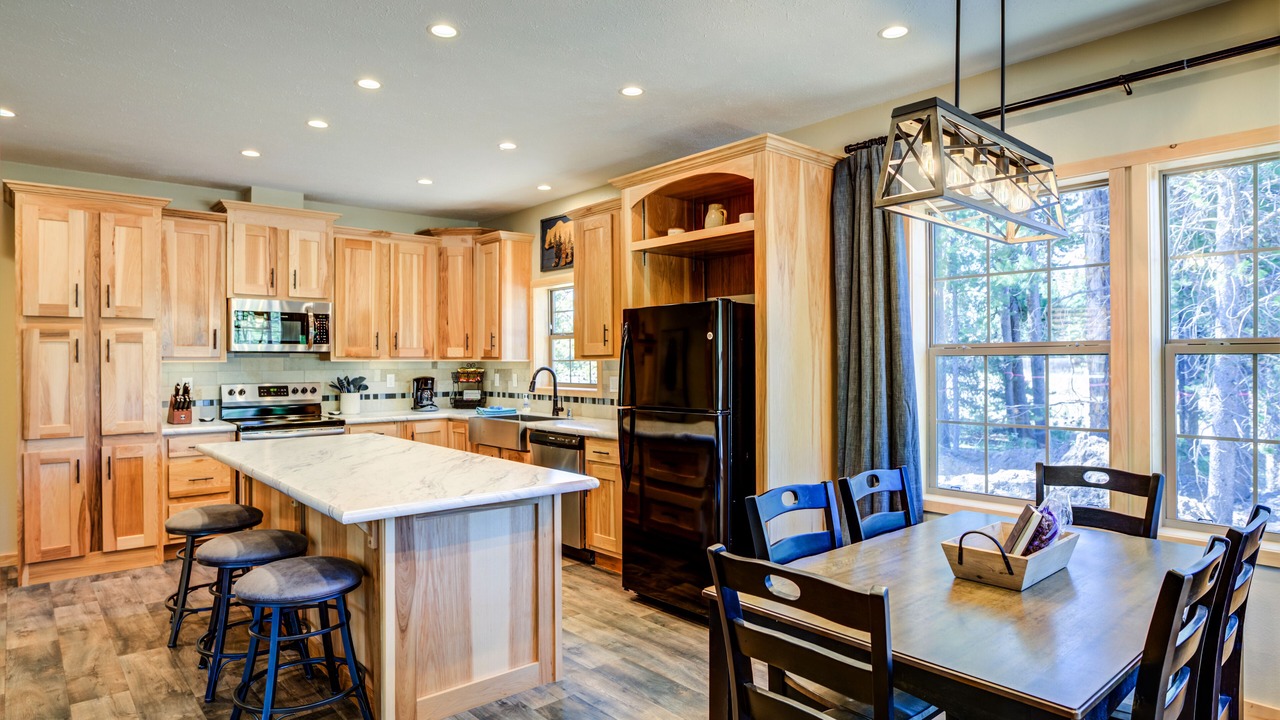 Photo of Kitchen in West Yellowstone