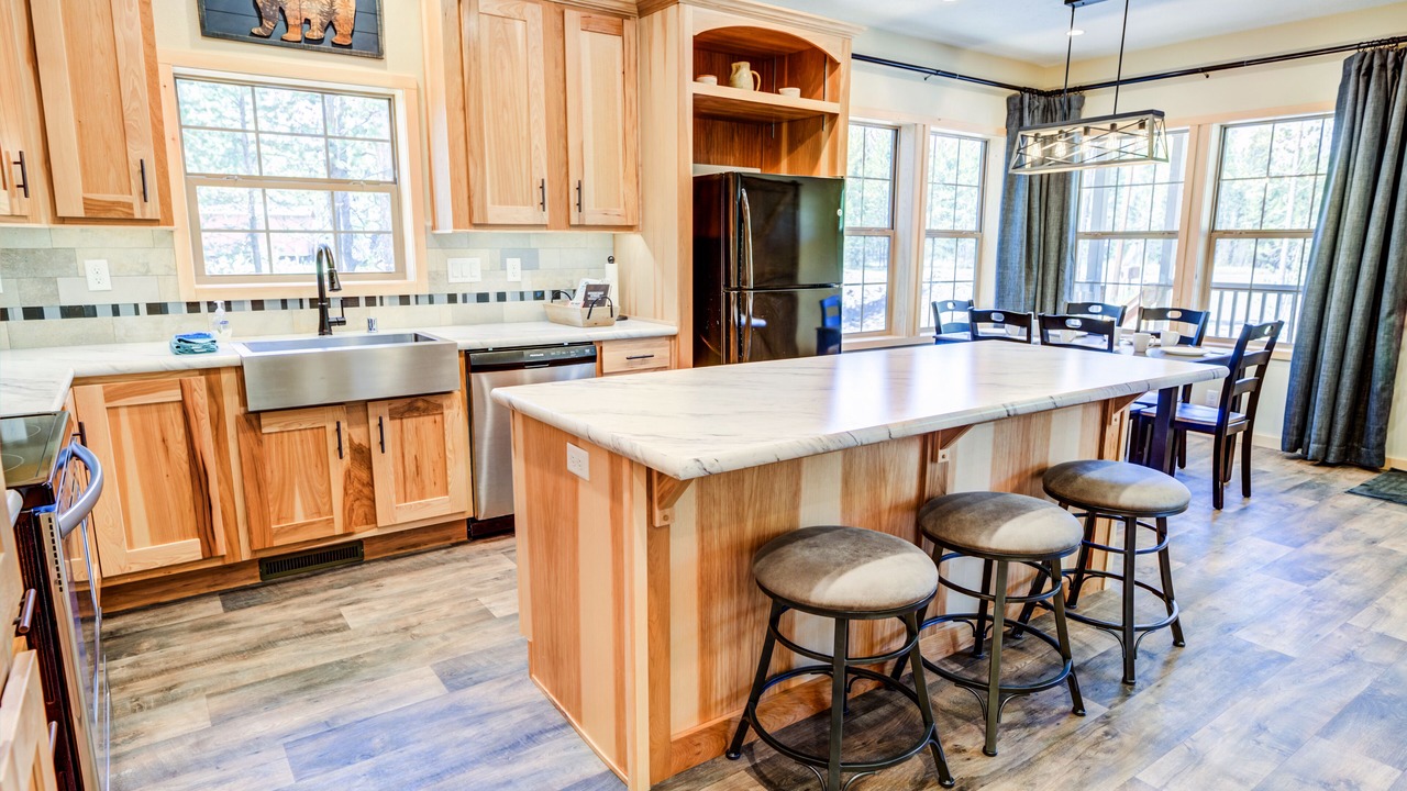 Photo of Kitchen in West Yellowstone