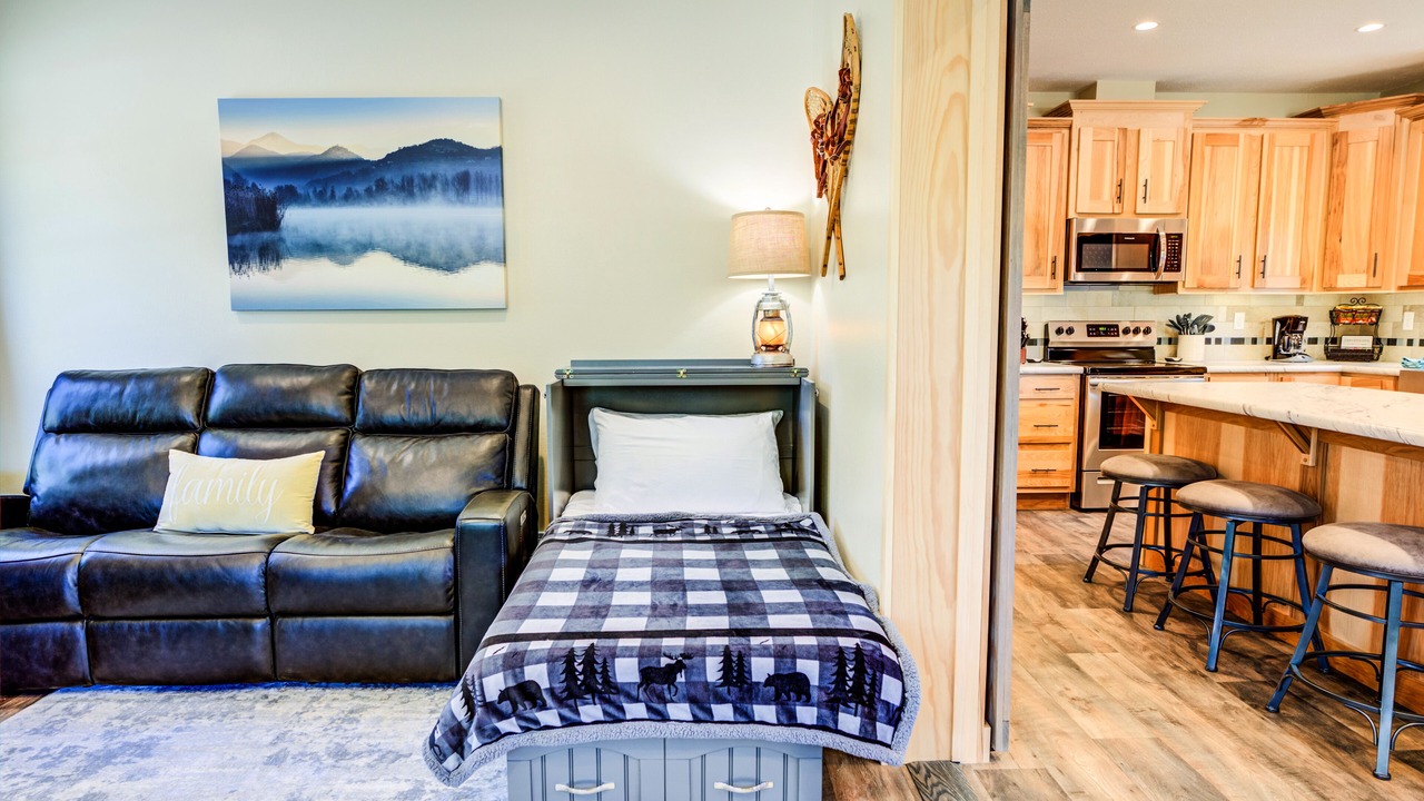 Photo of Livingroom in West Yellowstone