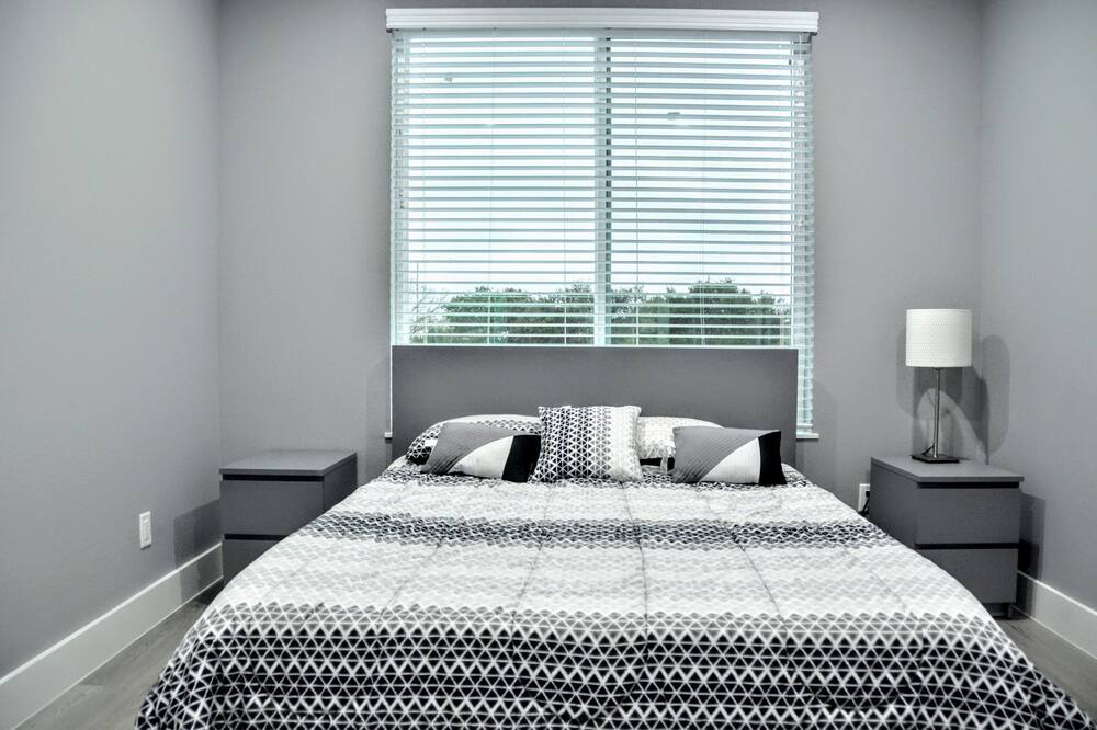 Photo of Bedroom in Sealy