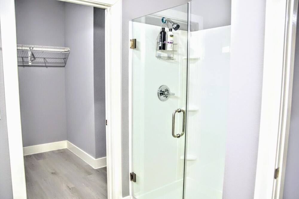 Photo of Bathroom in Sealy