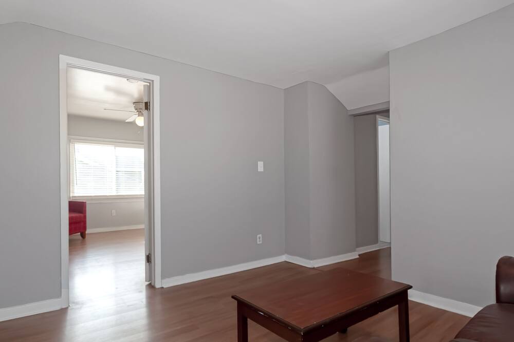 Photo of Livingroom in Warren