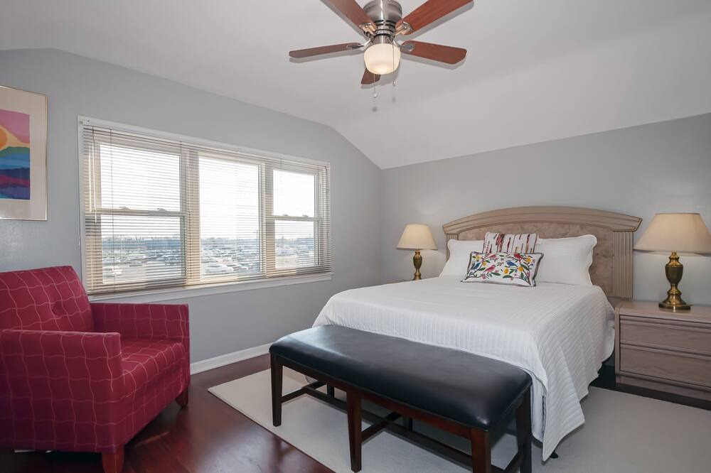 Photo of Bedroom in Warren