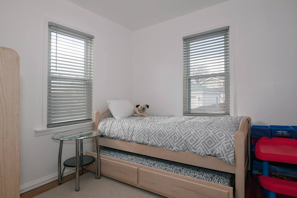 Photo of Bedroom in Warren