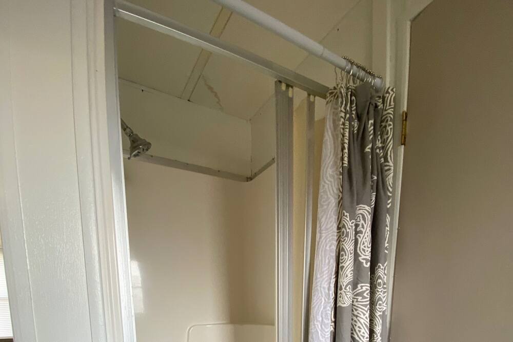 Photo of Bathroom in Fort Smith