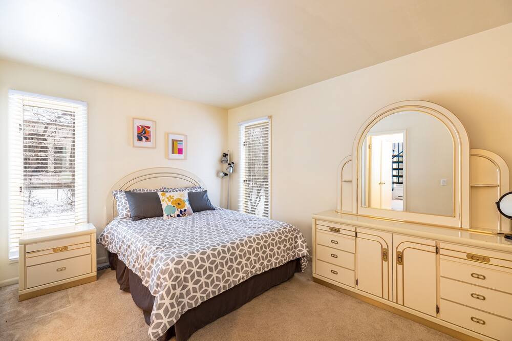 Photo of Bedroom in West Bloomfield