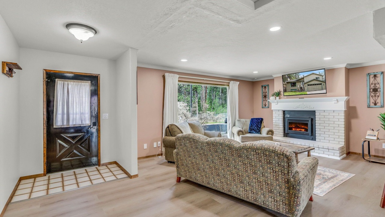 Photo of Livingroom in Post Falls