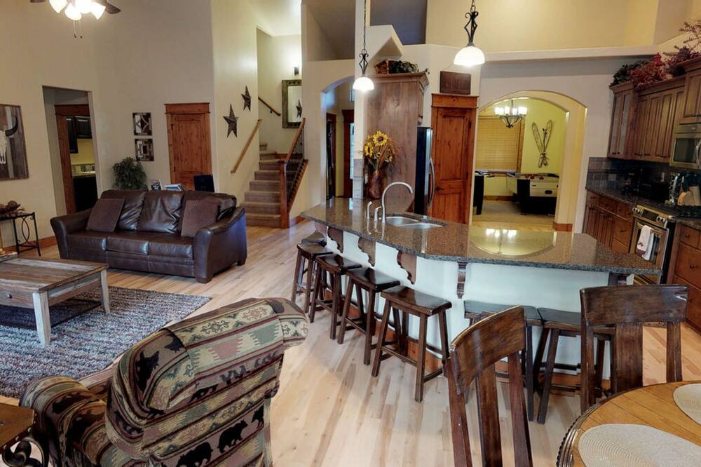 Photo of Livingroom in Donnelly