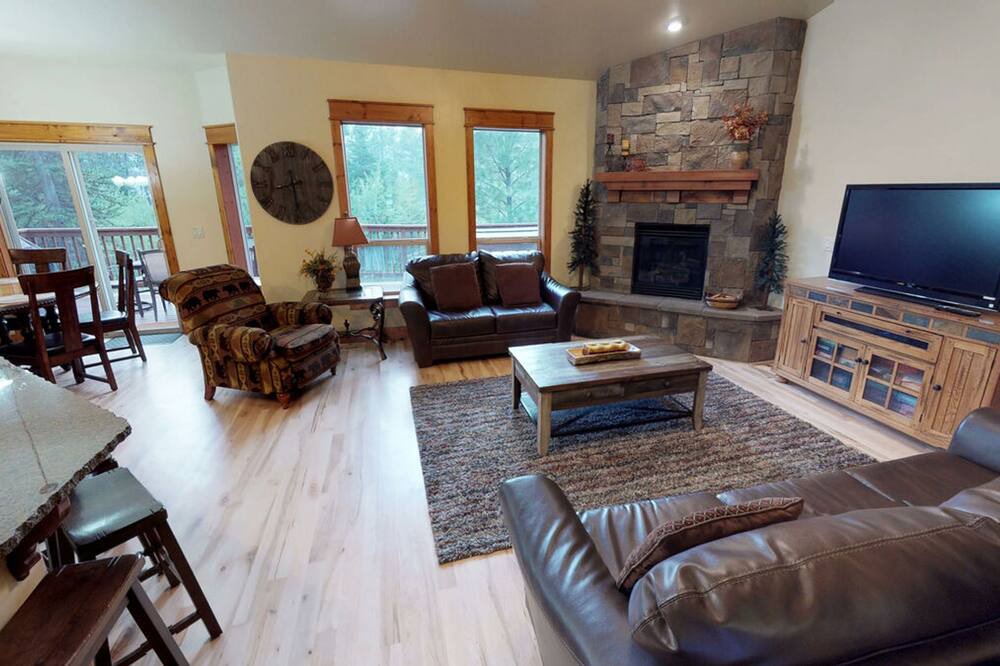 Photo of Livingroom in Donnelly
