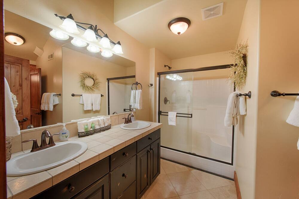 Photo of Bathroom in Donnelly
