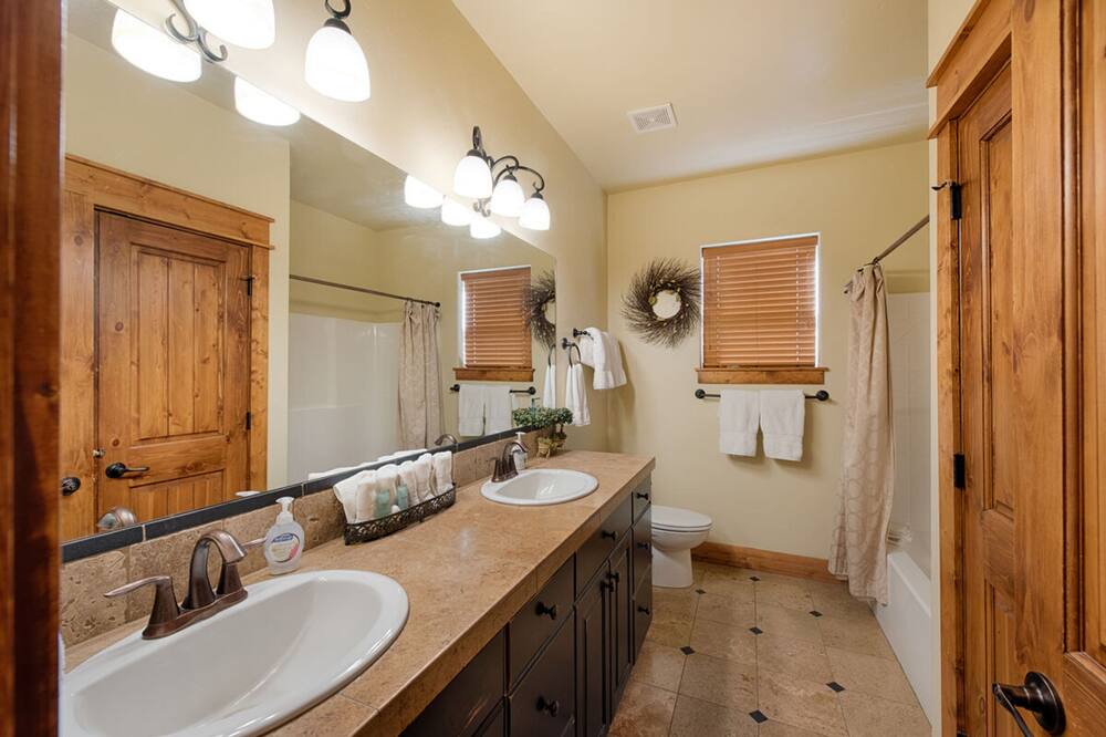 Photo of Bathroom in Donnelly