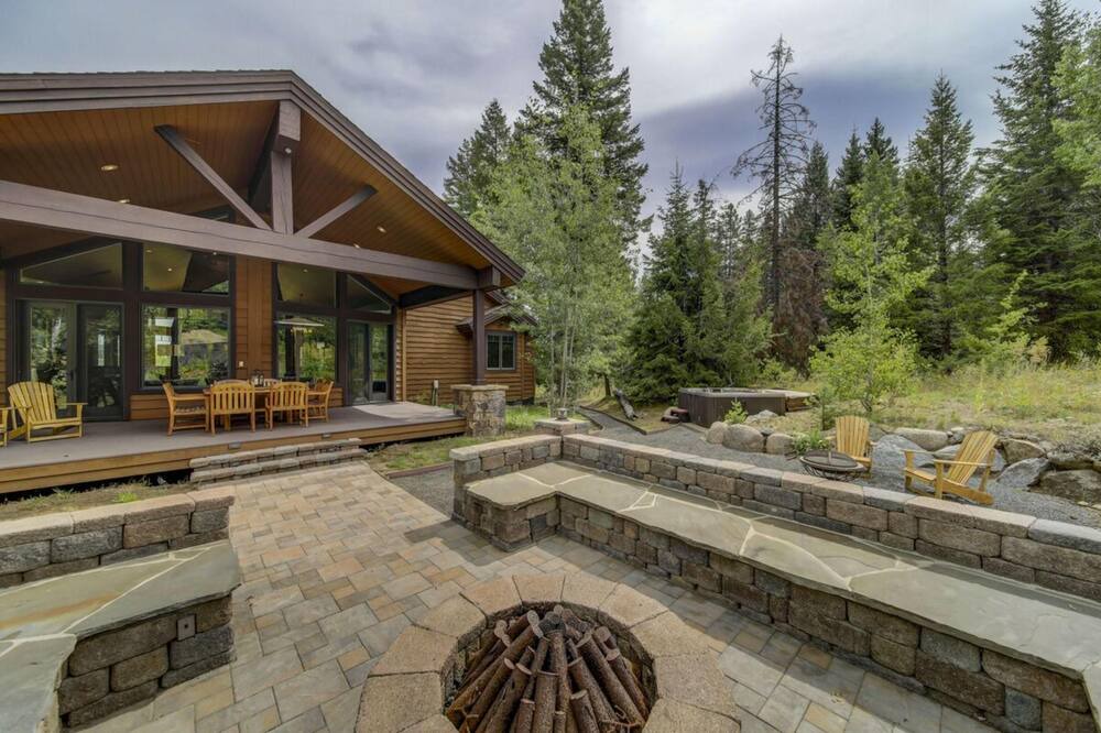 Photo of Patio Balcony in Tamarack