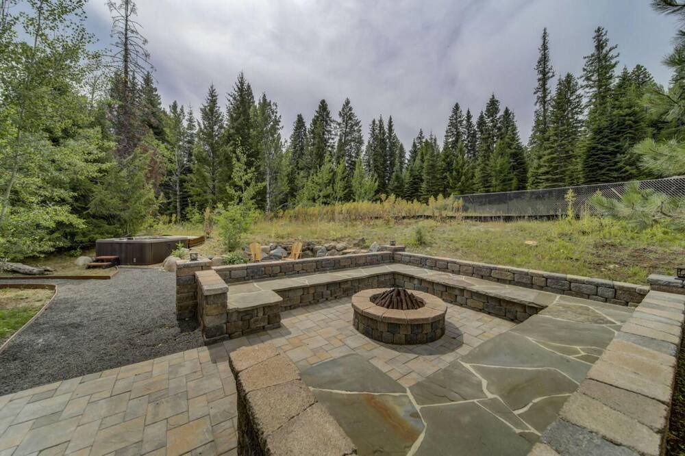 Photo of Outdoor in Tamarack