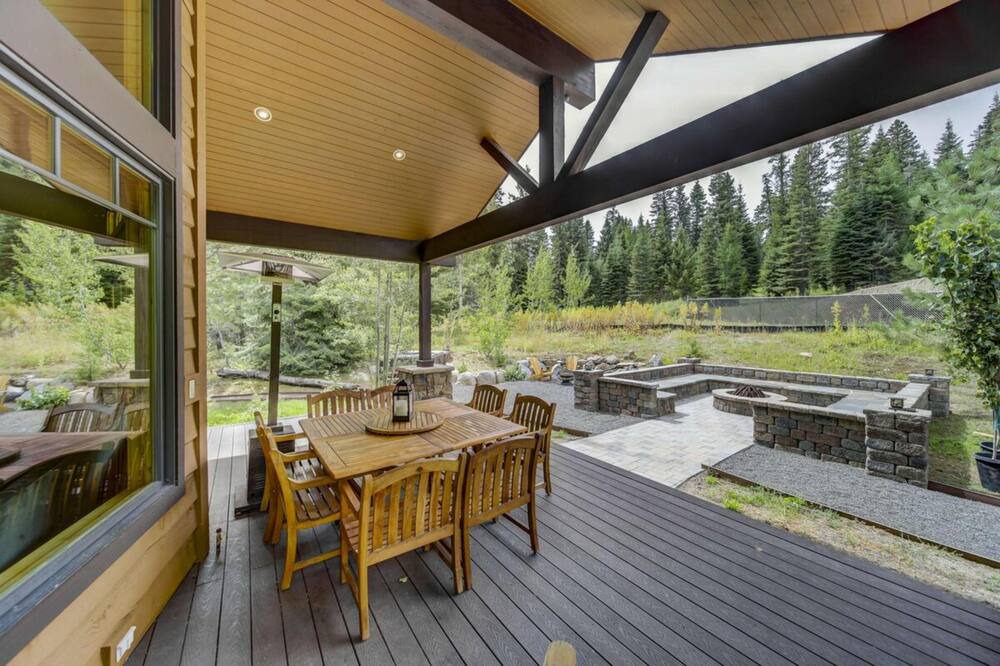 Photo of Patio Balcony in Tamarack