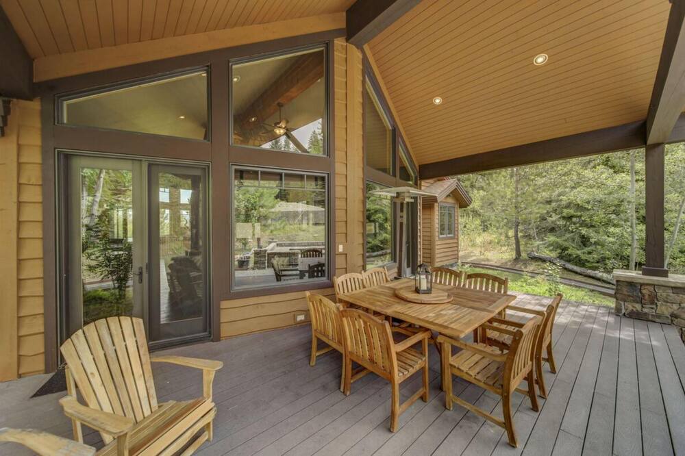 Photo of Patio Balcony in Tamarack