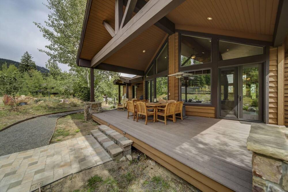 Photo of Patio Balcony in Tamarack