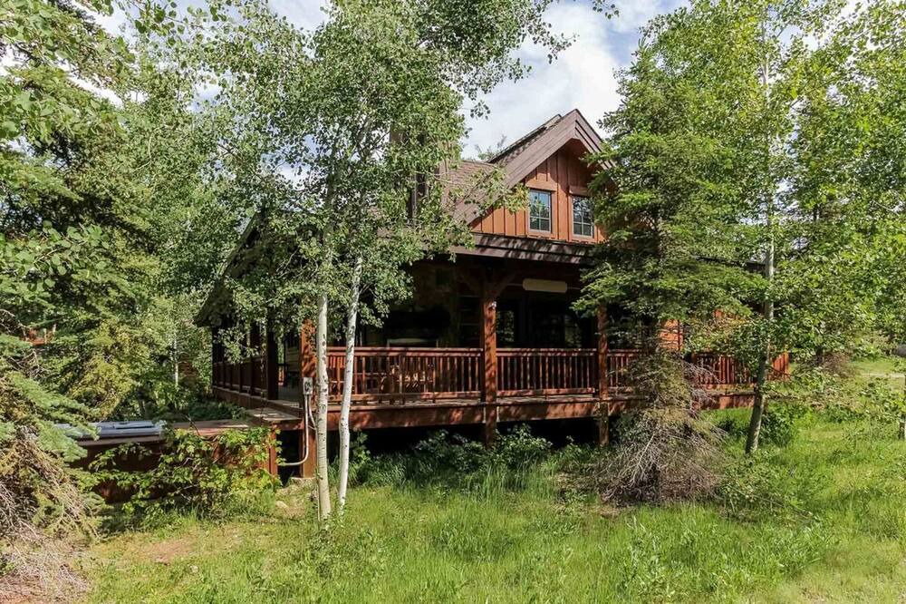Photo of Outdoor in Tamarack