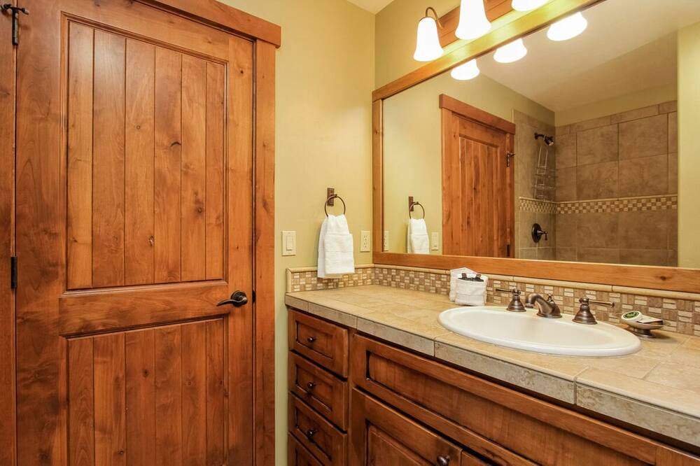 Photo of Bathroom in Tamarack