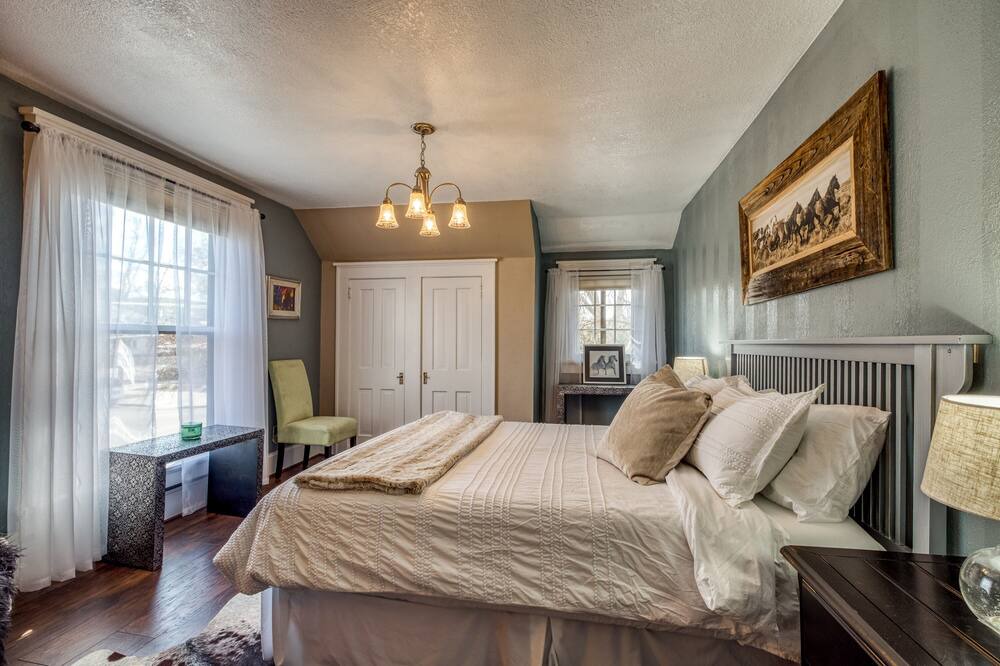 Photo of Bedroom in North End