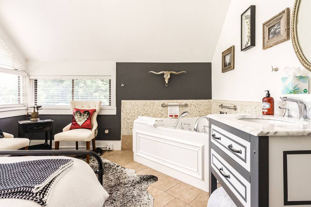 Photo of Bedroom in North End