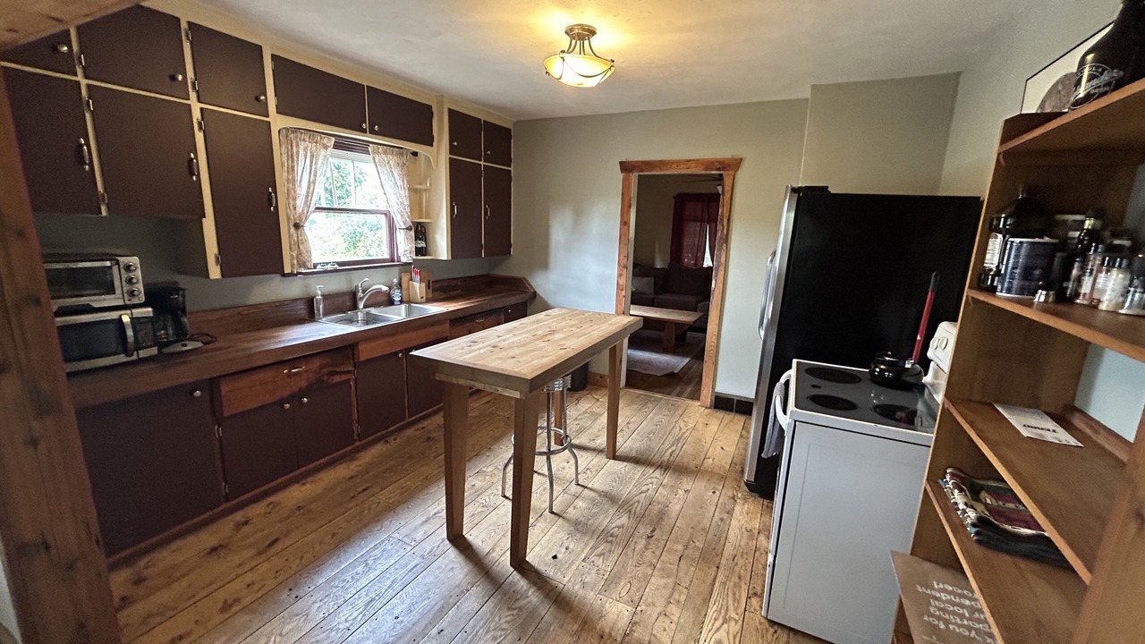 Photo of Kitchen in Franklin to the Fort