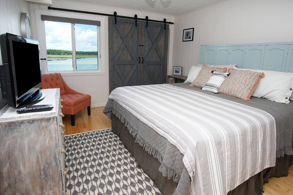 Photo of Bedroom in Ash