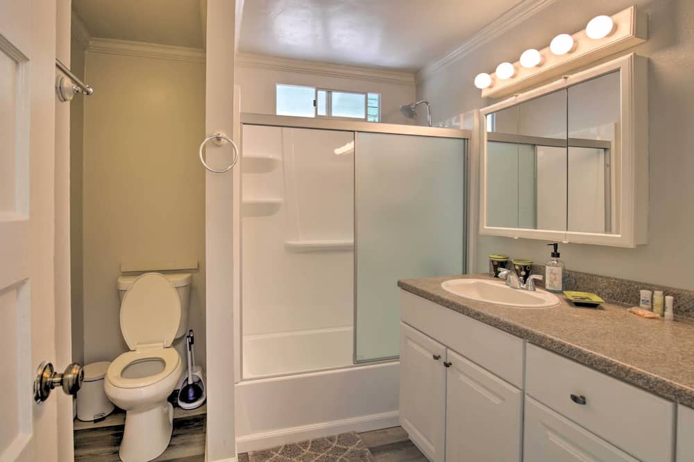Photo of Bathroom in Old Town