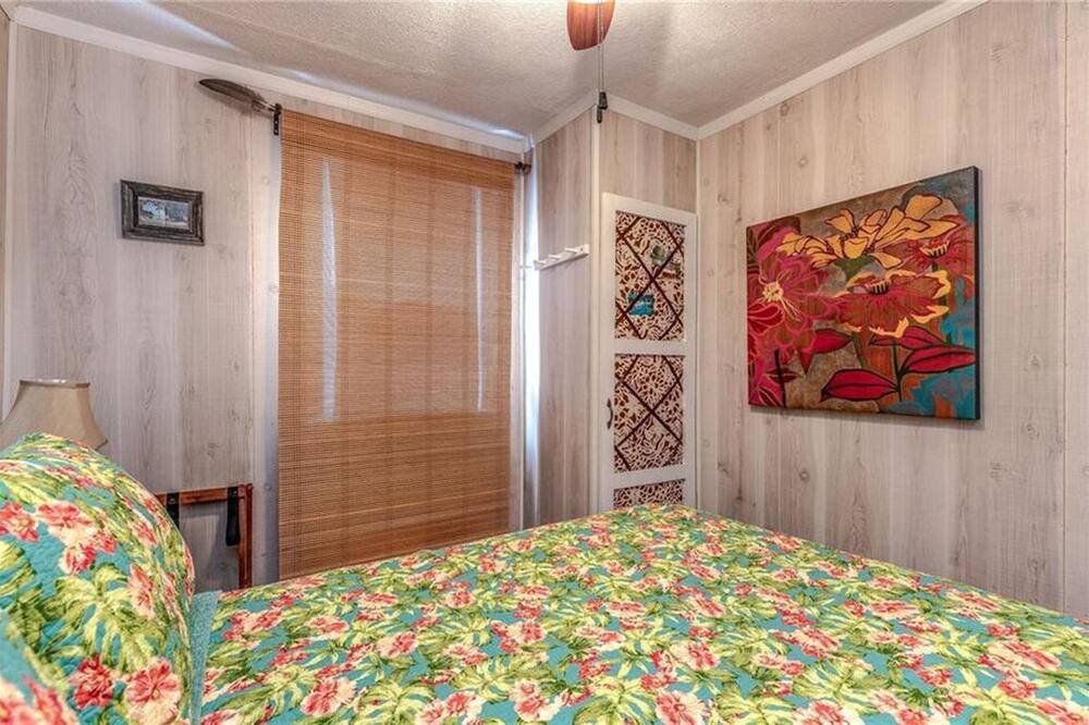 Photo of Bedroom in Russells Point