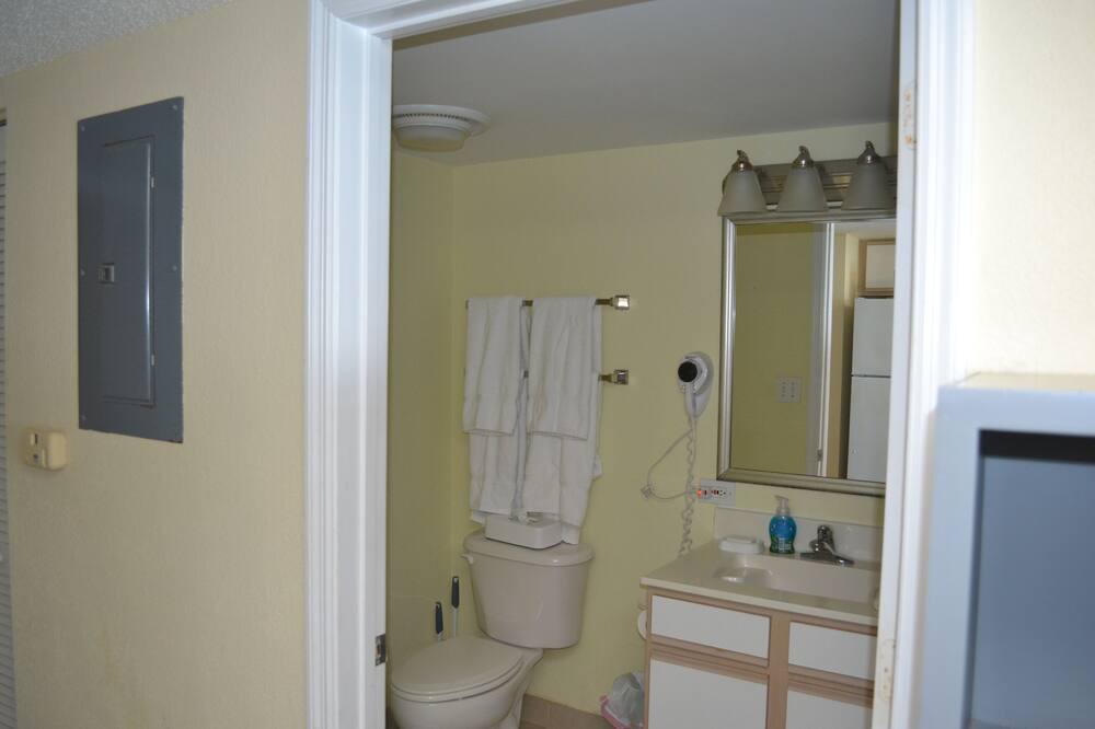 Photo of Bathroom in Ash