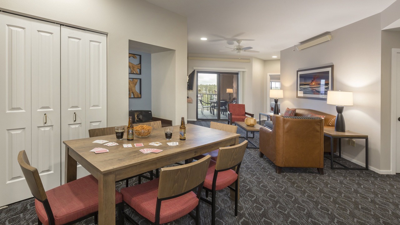 Photo of Livingroom in West Yellowstone