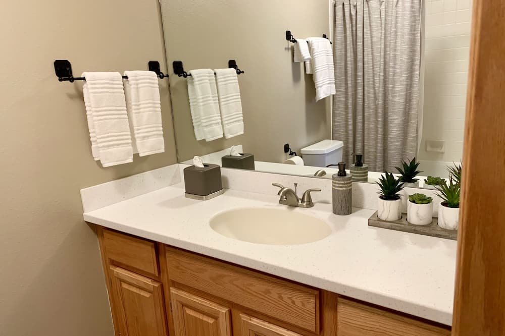 Photo of Bathroom in Big Horn