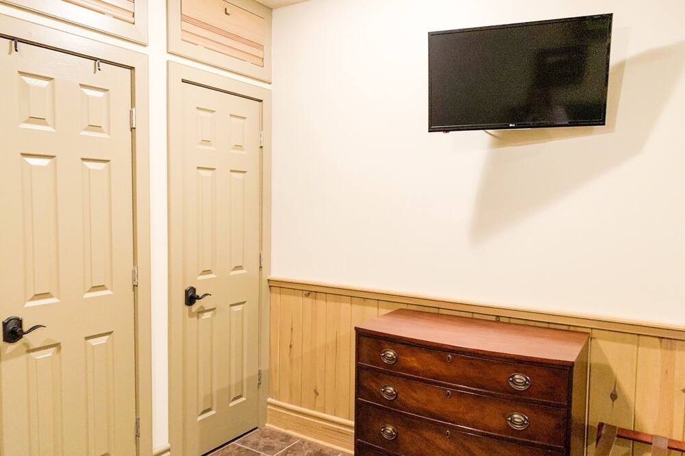 Photo of Bedroom in Edgefield