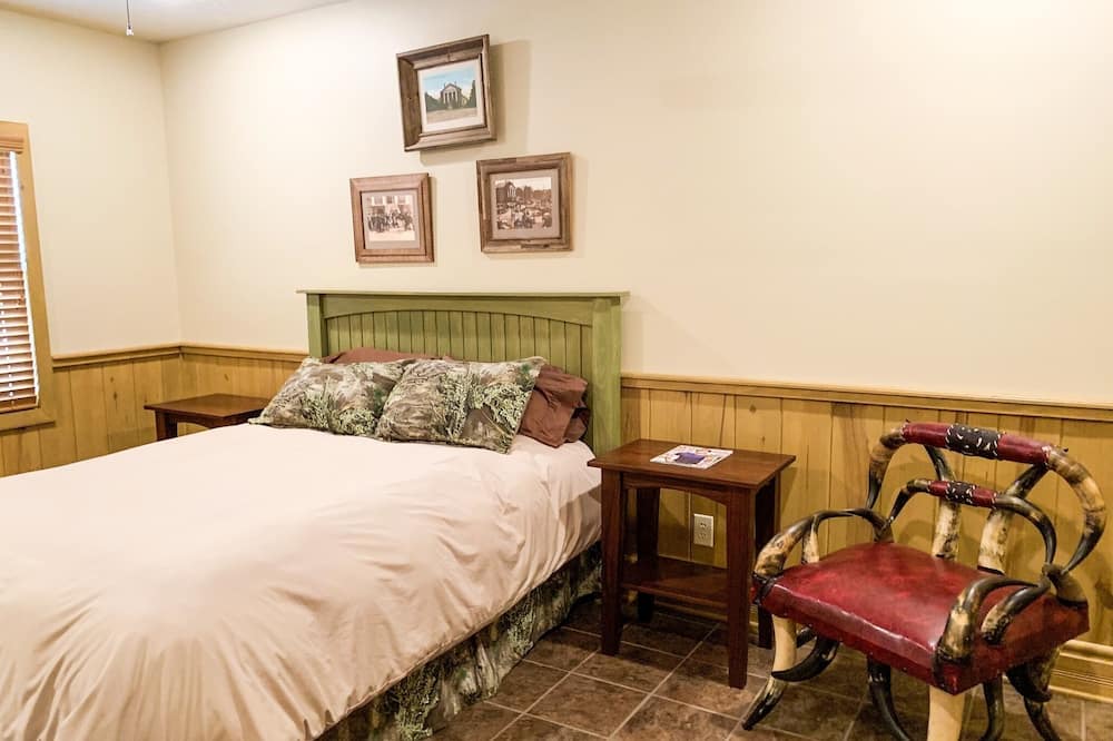 Photo of Bedroom in Edgefield
