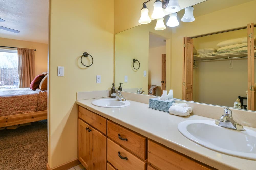 Photo of Bathroom in Moab