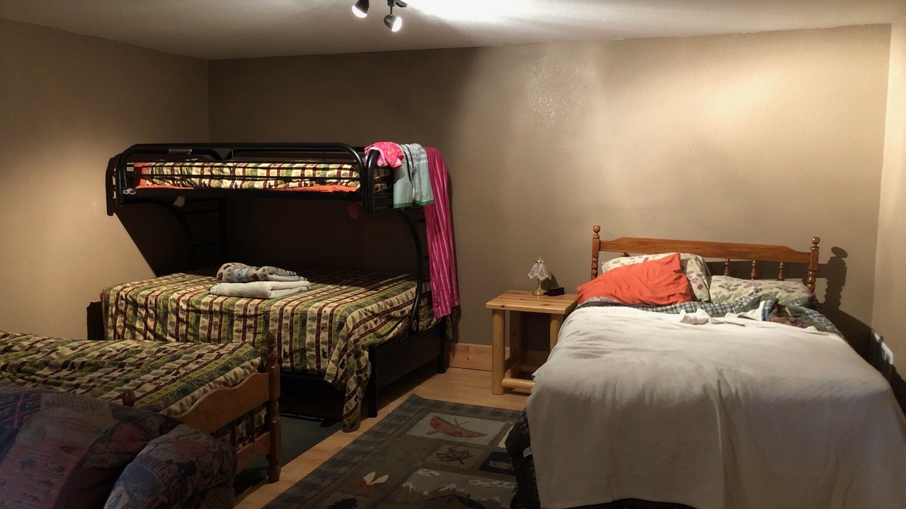 Photo of Bedroom in Benchmark