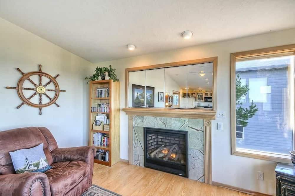 Photo of Livingroom in Sandpiper Village